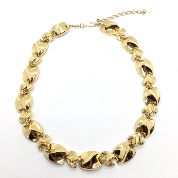 3/$30 VINTAGE 80S GOLD TONE CHUNKY CHAIN NECKLACE TEXTURED MOGUL RUNWAY RETRO - Picture 6 of 12
